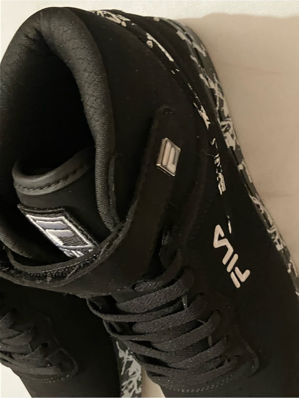 New without Tags Fila Vulc 13 Marble high-top sneaker women size 7 Black/White - Picture 4 of 12